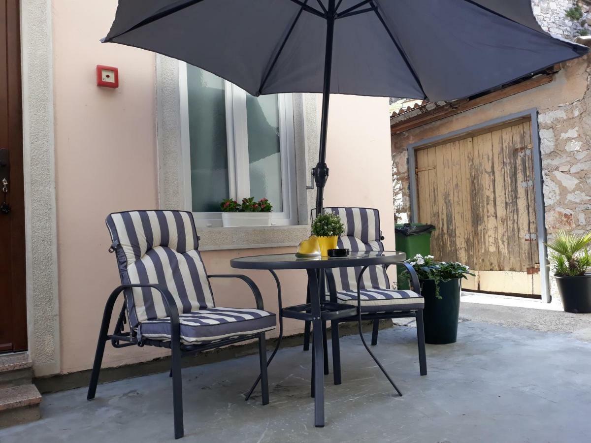 App Paris 5 Appartement Umag Buitenkant foto