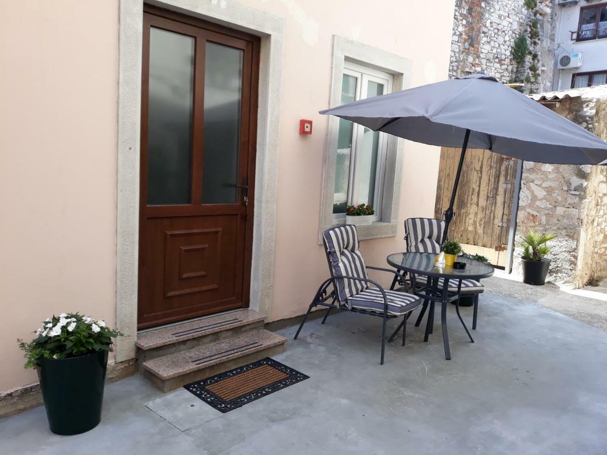 App Paris 5 Appartement Umag Buitenkant foto
